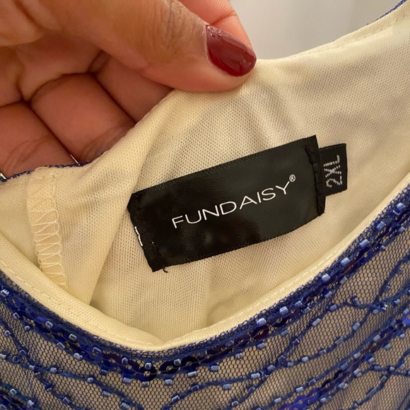 Daisy Blue beaded Dress Midi Length V-Neck - Picture 5 of 6